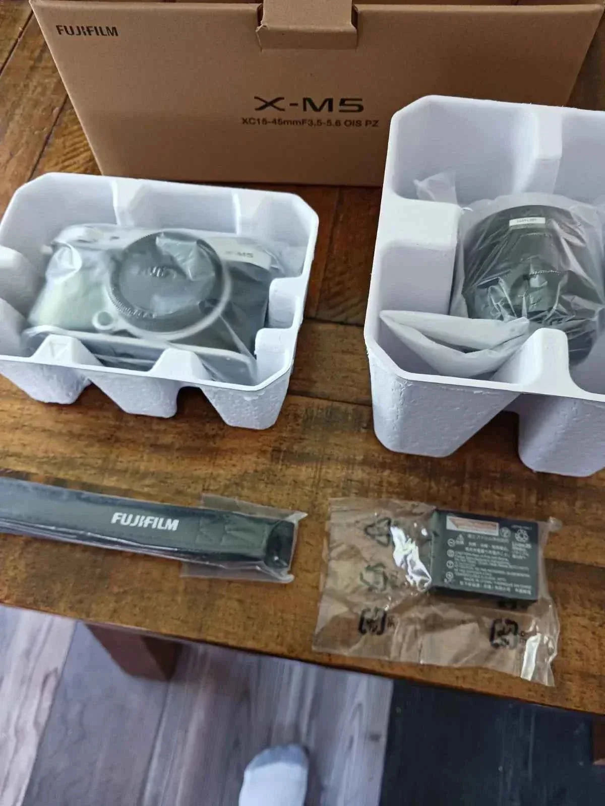Fujifilm X - M5 26.1MP APS - C Mirrorless Camera with 15 - 45mm Lens - Silver - digitalfocuspro
