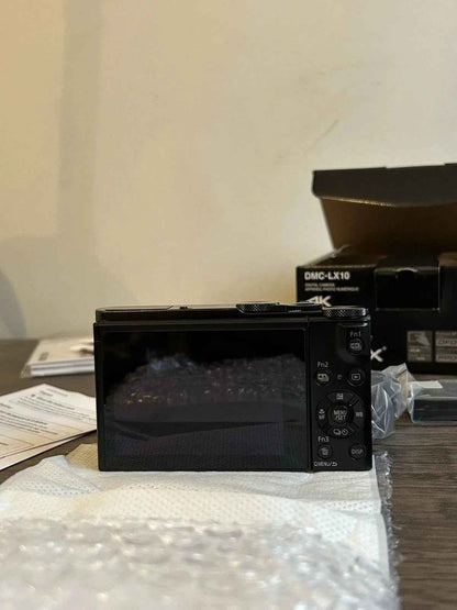 Panasonic LUMIX LX10 20.1MP Compact Camera with 24-72mm Leica Lens - Black - digitalfocuspro