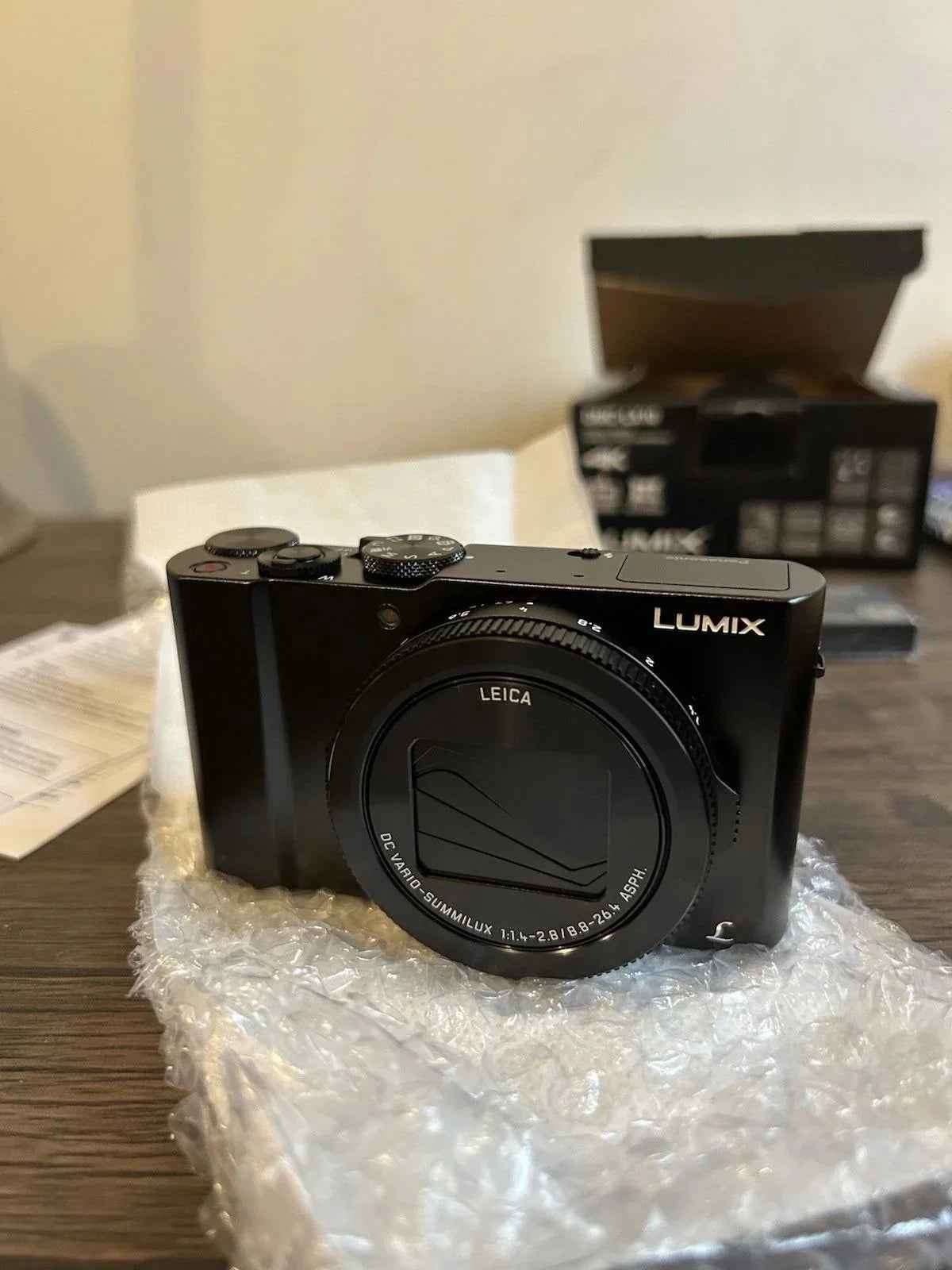 Panasonic LUMIX LX10 20.1MP Compact Camera with 24-72mm Leica Lens - Black - digitalfocuspro