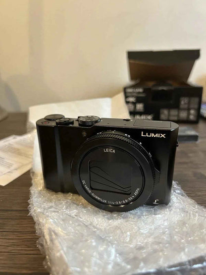 Panasonic LUMIX LX10 20.1MP Compact Camera with 24-72mm Leica Lens - Black - digitalfocuspro
