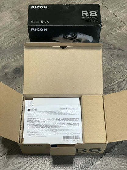 Ricoh R8 10MP 7.1x Zoom Compact Digital Camera – Rare Black Edition (Brand New)