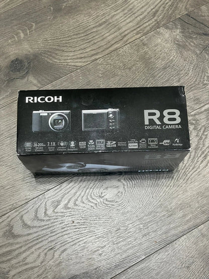 Ricoh R8 10MP 7.1x Zoom Compact Digital Camera – Rare Black Edition (Brand New)
