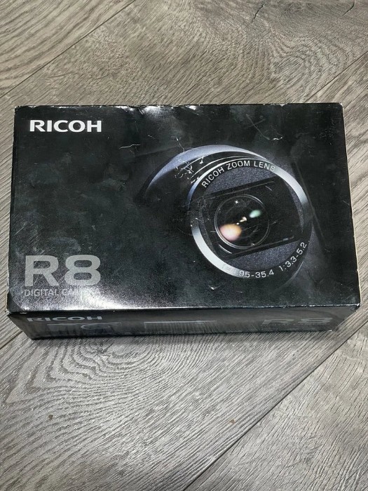 Picture of Ricoh R8 10MP 7.1x Zoom Compact Digital Camera – Rare Black Edition (Brand New)