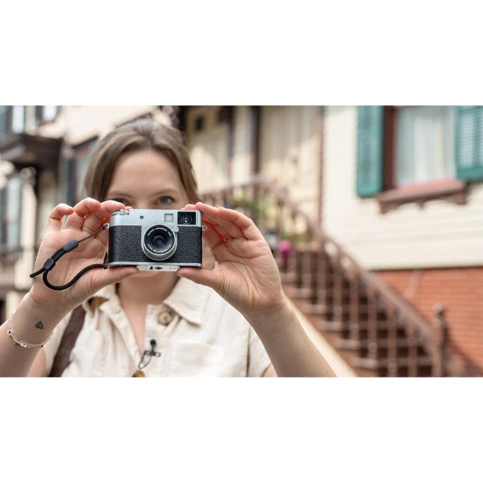 Picture of Fujifilm X Half 18MP Half-Frame Compact Camera with 10.8mm f/2.8 Lens – Silver (Brand New)